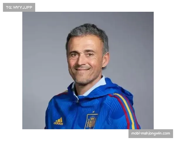 巴黎恩里克坚持4-3-3控球体系 登贝莱转型伪9号角色