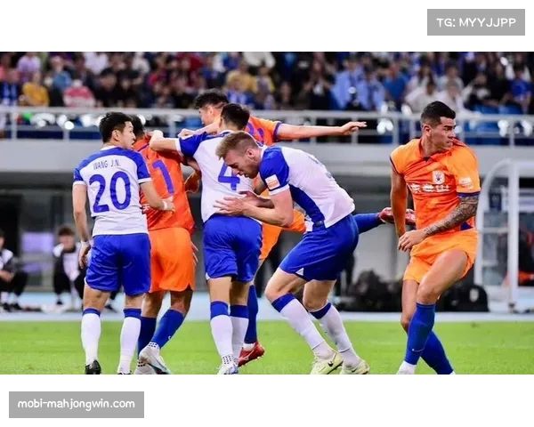 达伦·英格兰两场判罚尺度不一 裁判个人判断影响比赛结果